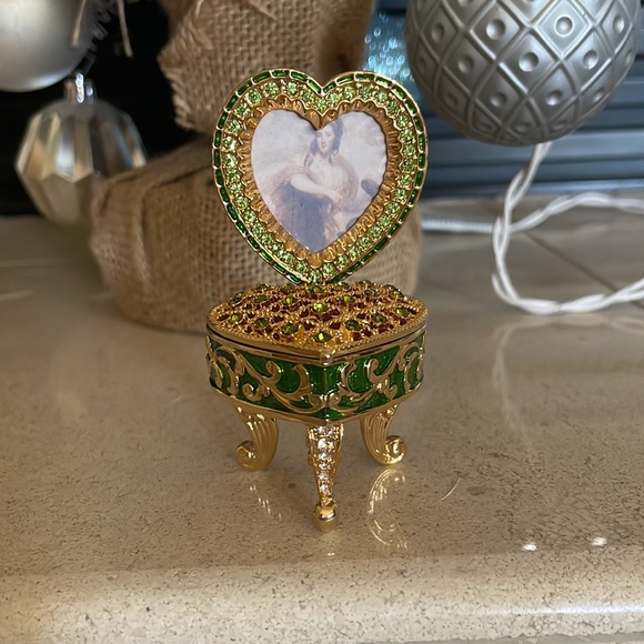 Set of 3 OKER rhinestone picture frame mini chairs - Picture 5 of 16